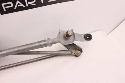2017 Chevy Camaro SS Windshield Wiper Linkage w/ Motor 23240666 OEM