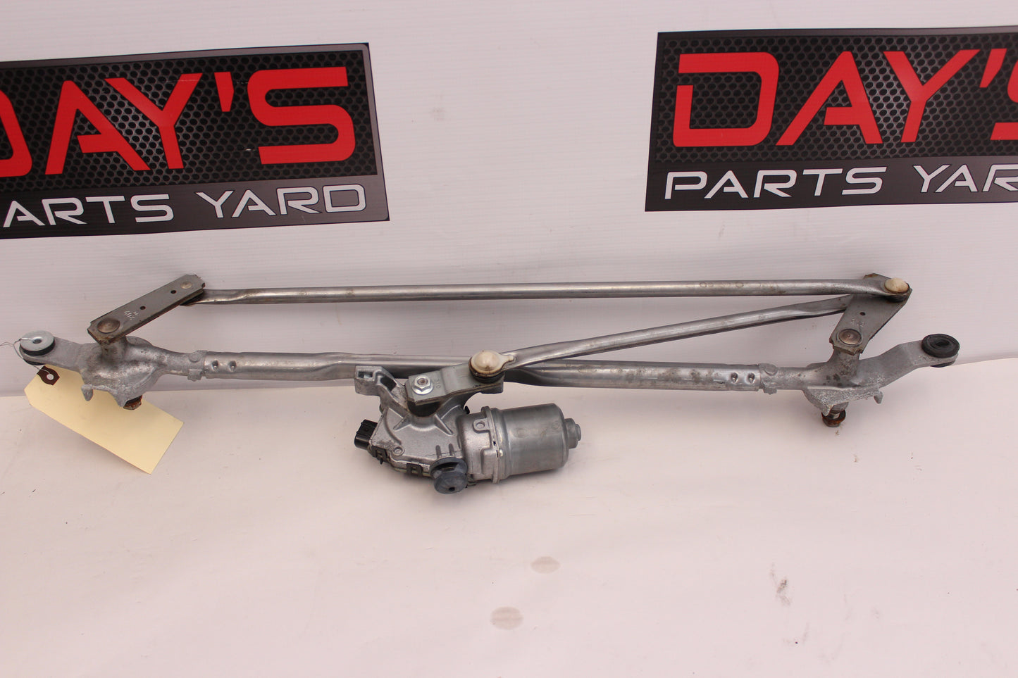 2017 Chevy Camaro SS Windshield Wiper Linkage w/ Motor 23240666 OEM
