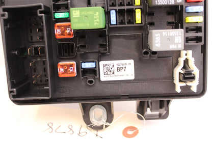 2016 Chevy SS Sedan Rear Fuse Box Relay 92276935 OEM