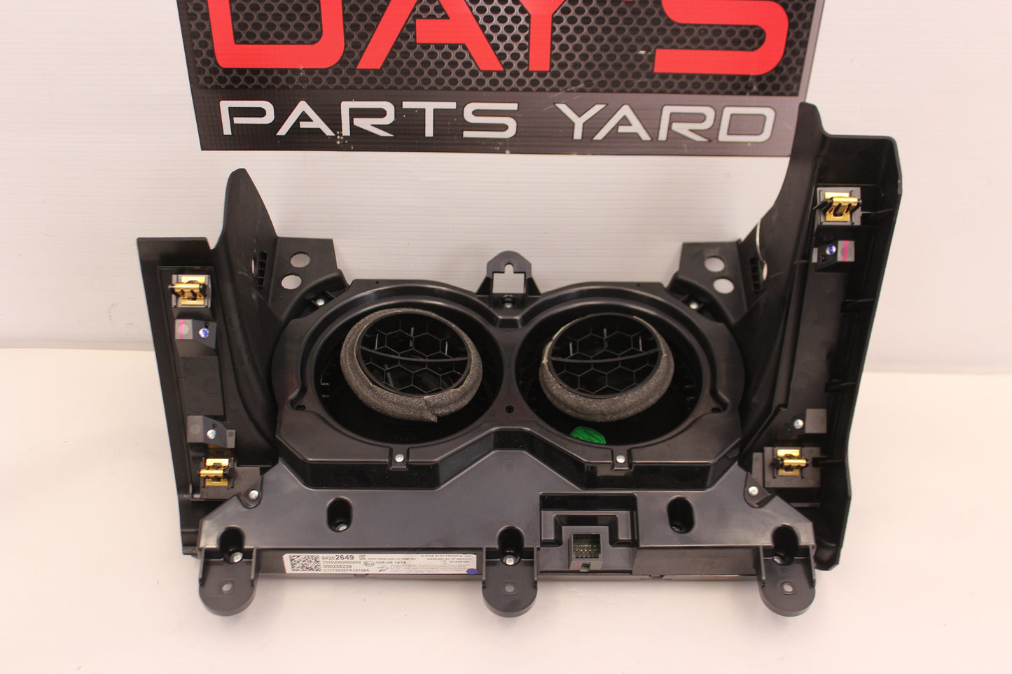 2018 Chevy Camaro SS Climate Control Panel HVAC 84202649 OEM - Day's Parts Yard