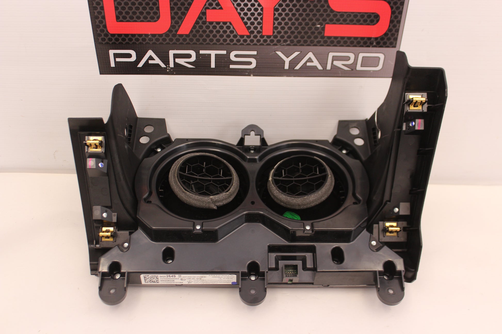 2018 Chevy Camaro SS Climate Control Panel HVAC 84202649 OEM - Day's Parts Yard