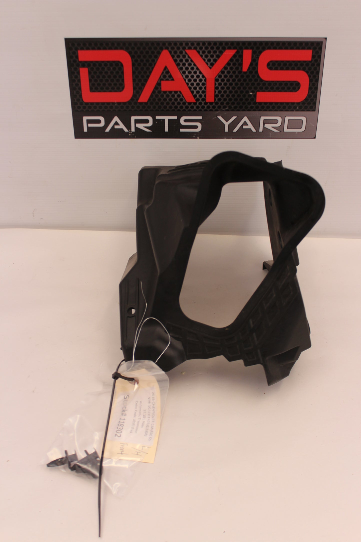 2018 Chevy Camaro SS LH Driver Front Air Intake Baffle Deflector OEM