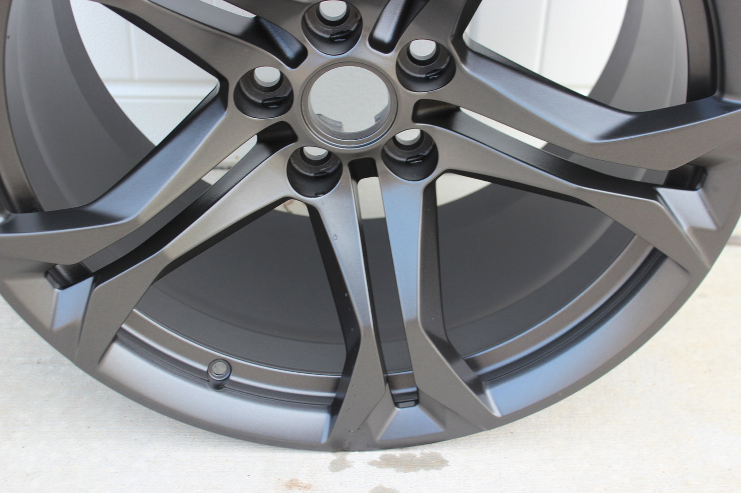 2019 Chevy Camaro SS 1LE Rear Wheel 20X11 23442884 OEM