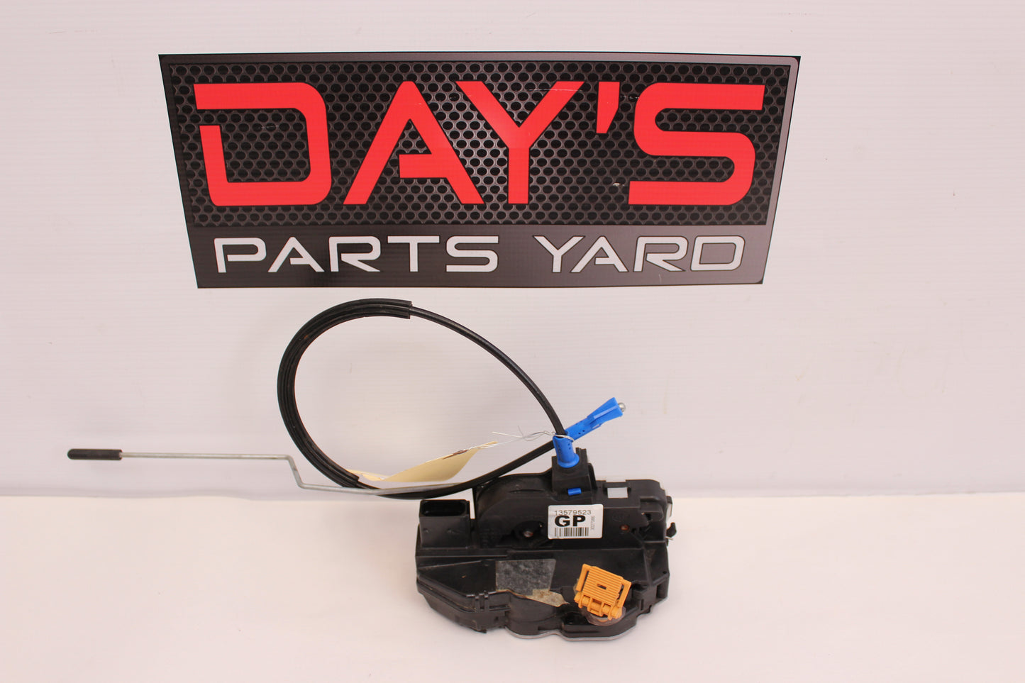 2017 Chevy SS Sedan Front RH Passenger Door Lock Actuator Latch 13579523 OEM