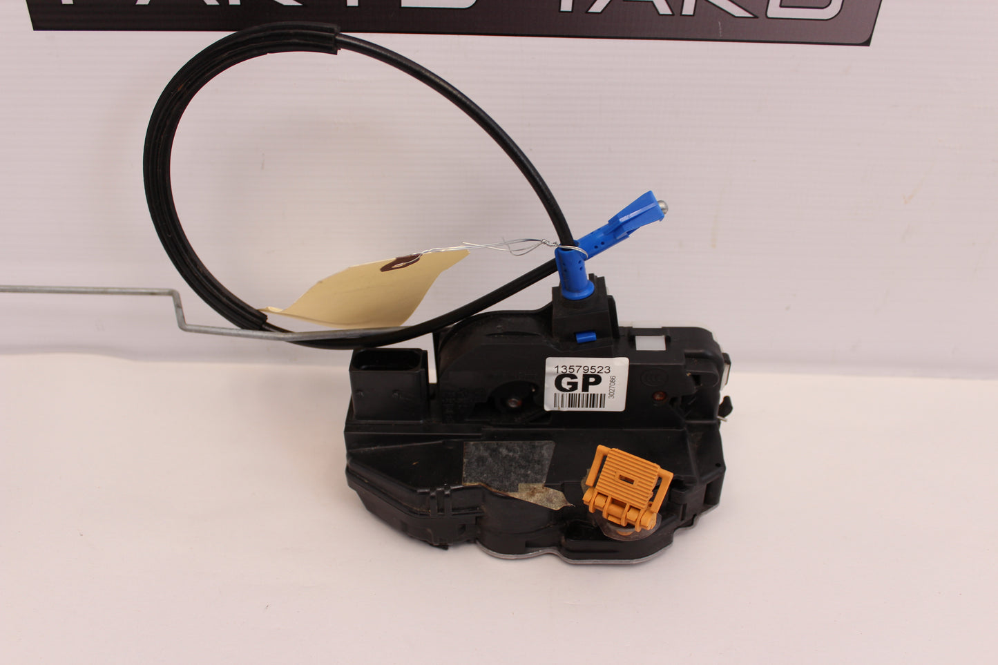 2017 Chevy SS Sedan Front RH Passenger Door Lock Actuator Latch 13579523 OEM