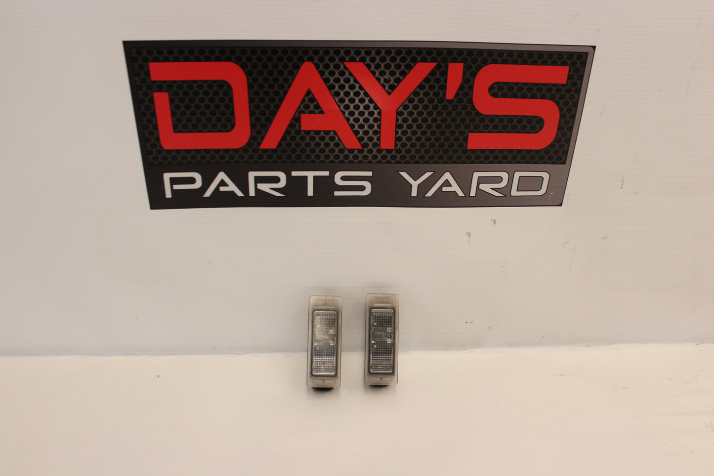 2016 Chevy SS Sedan License Plate Tag Light Set 1350217 OEM