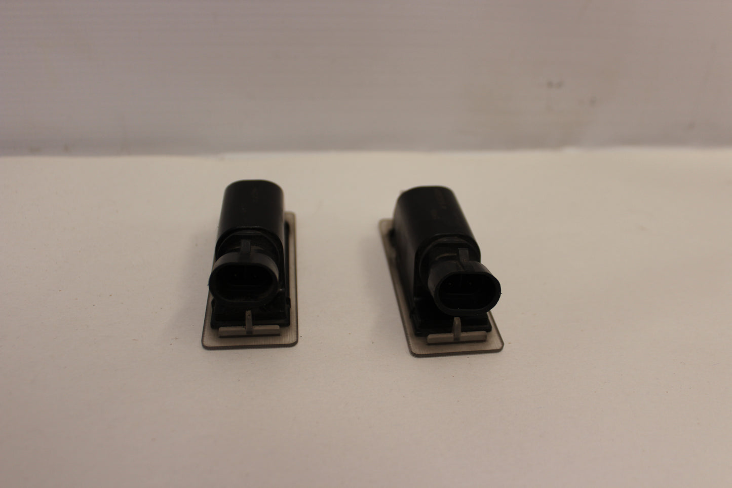2016 Chevy SS Sedan License Plate Tag Light Set 1350217 OEM