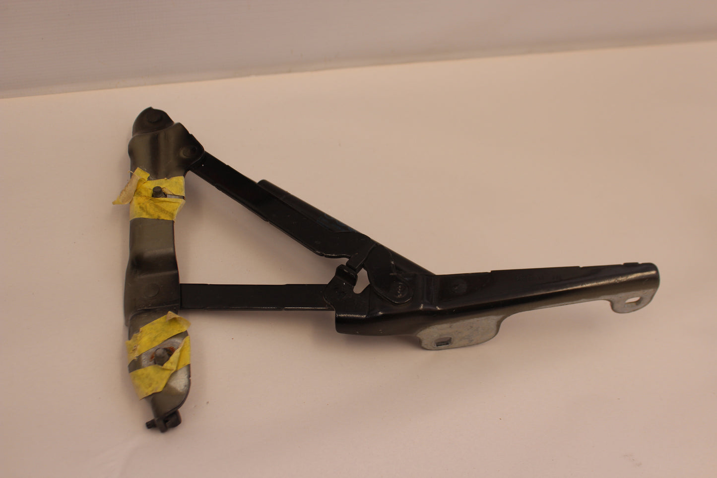 2013 Chevy Camaro ZL1 RH & LH Trunk Hinges OEM