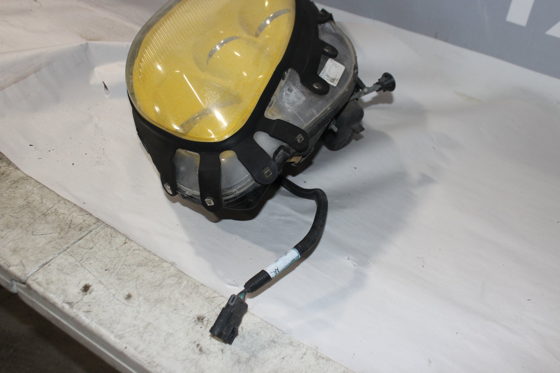2007 Chevy Corvette C6 LH Driver Head Light Headlight Lamp OEM - Day's Parts Yard