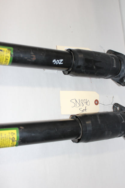 2007 Chevy Corvette C6 Rear RH & LH Shock Strut OEM - Day's Parts Yard