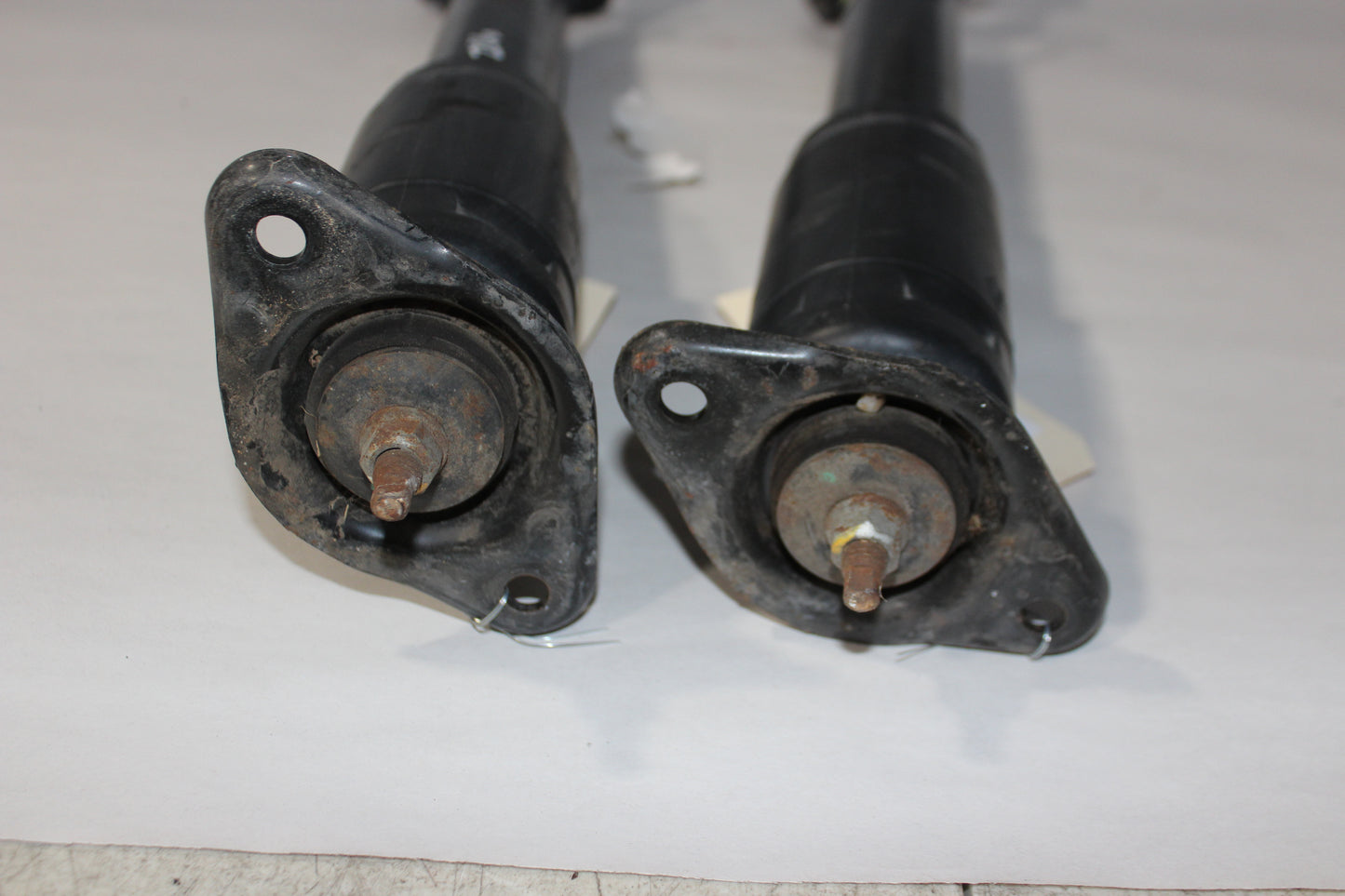 2007 Chevy Corvette C6 Rear RH & LH Shock Strut OEM - Day's Parts Yard