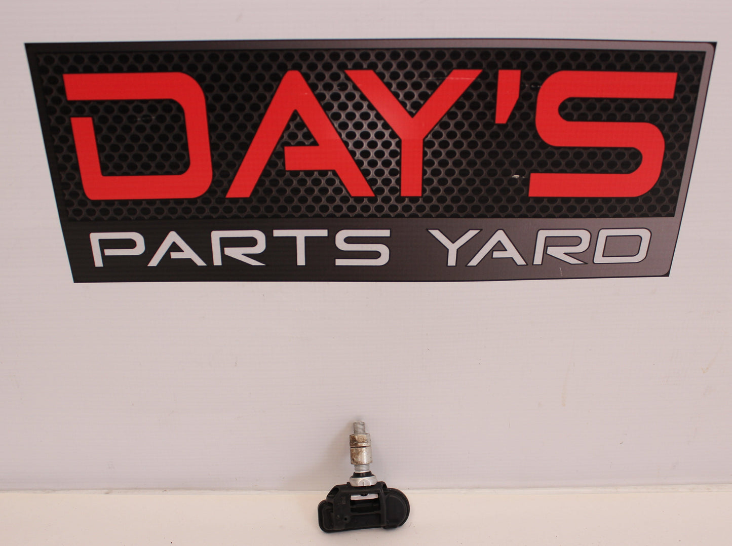 2015 Chevy Corvette Z06 Tire Pressure Sensor Valve TPMS OEM