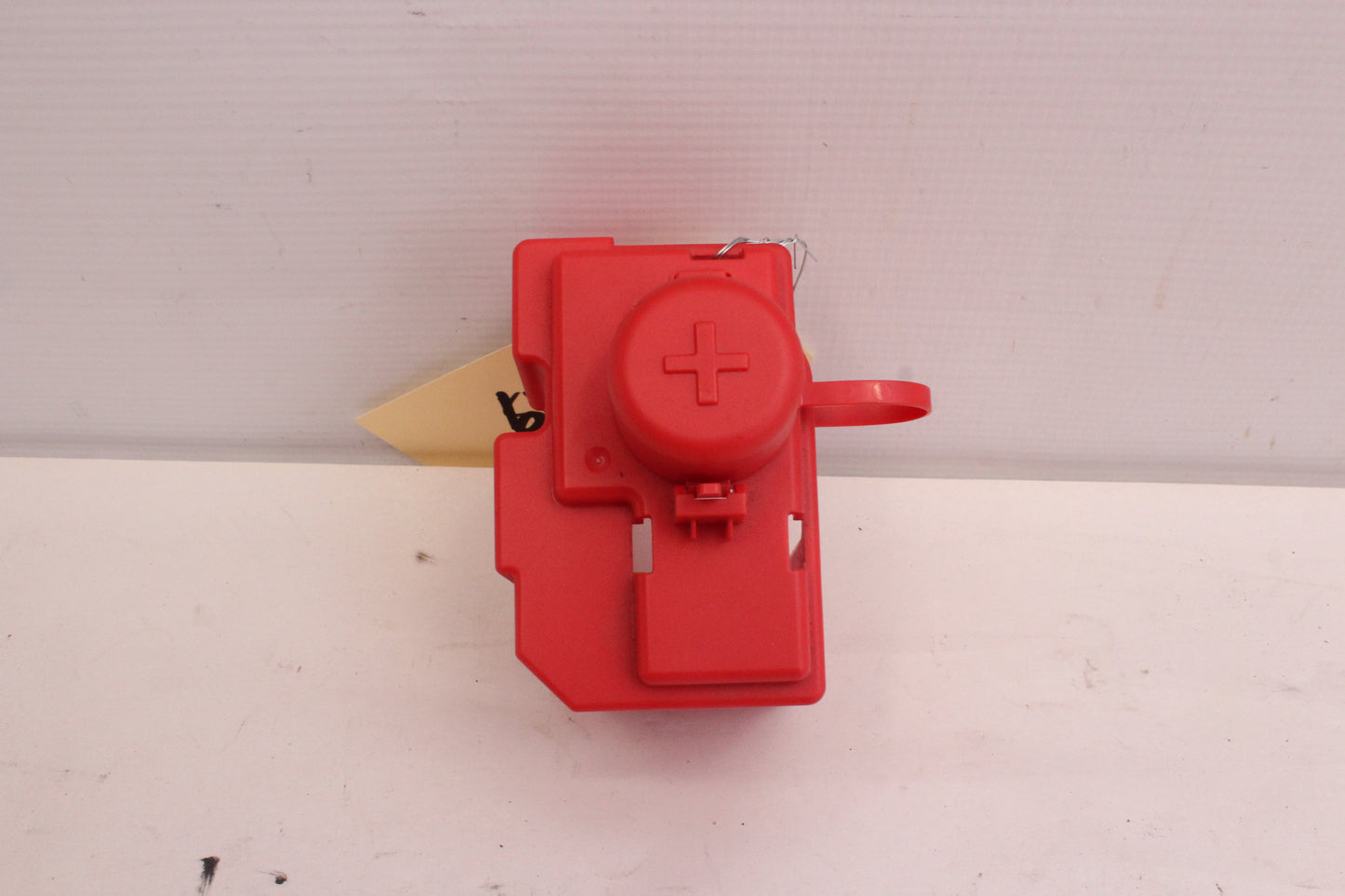 2015 Chevy SS Sedan Positive Battery Jump Start Cover 92458299 OEM