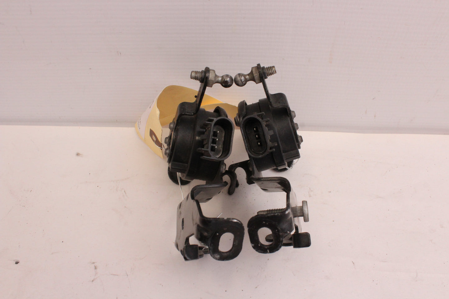 2015 Chevy SS Sedan RH & LH Rear Ride Height Suspension Sensor 92273674 92273673 OEM