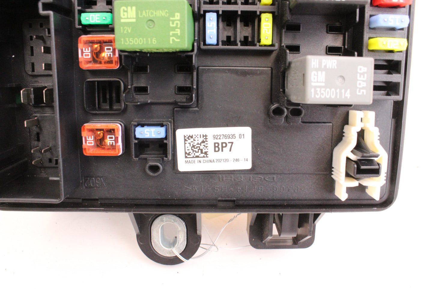 2015 Chevy SS Sedan Rear Fuse Box Relay 92276935 OEM