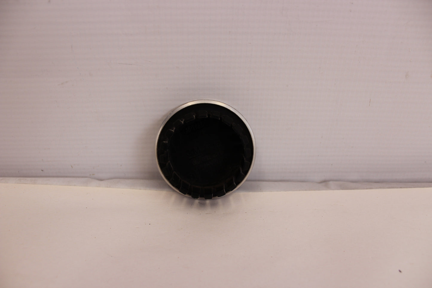 2010 Chevy Camaro SS Wheel Center Cap 22775905 OEM