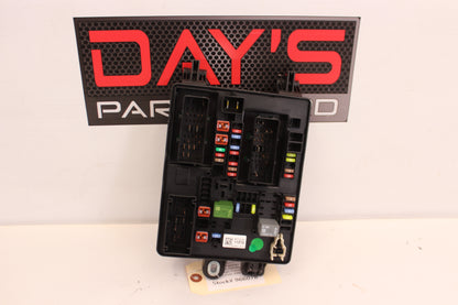2014 Chevy SS Sedan Rear Fuse Box Relay 92271137 OEM