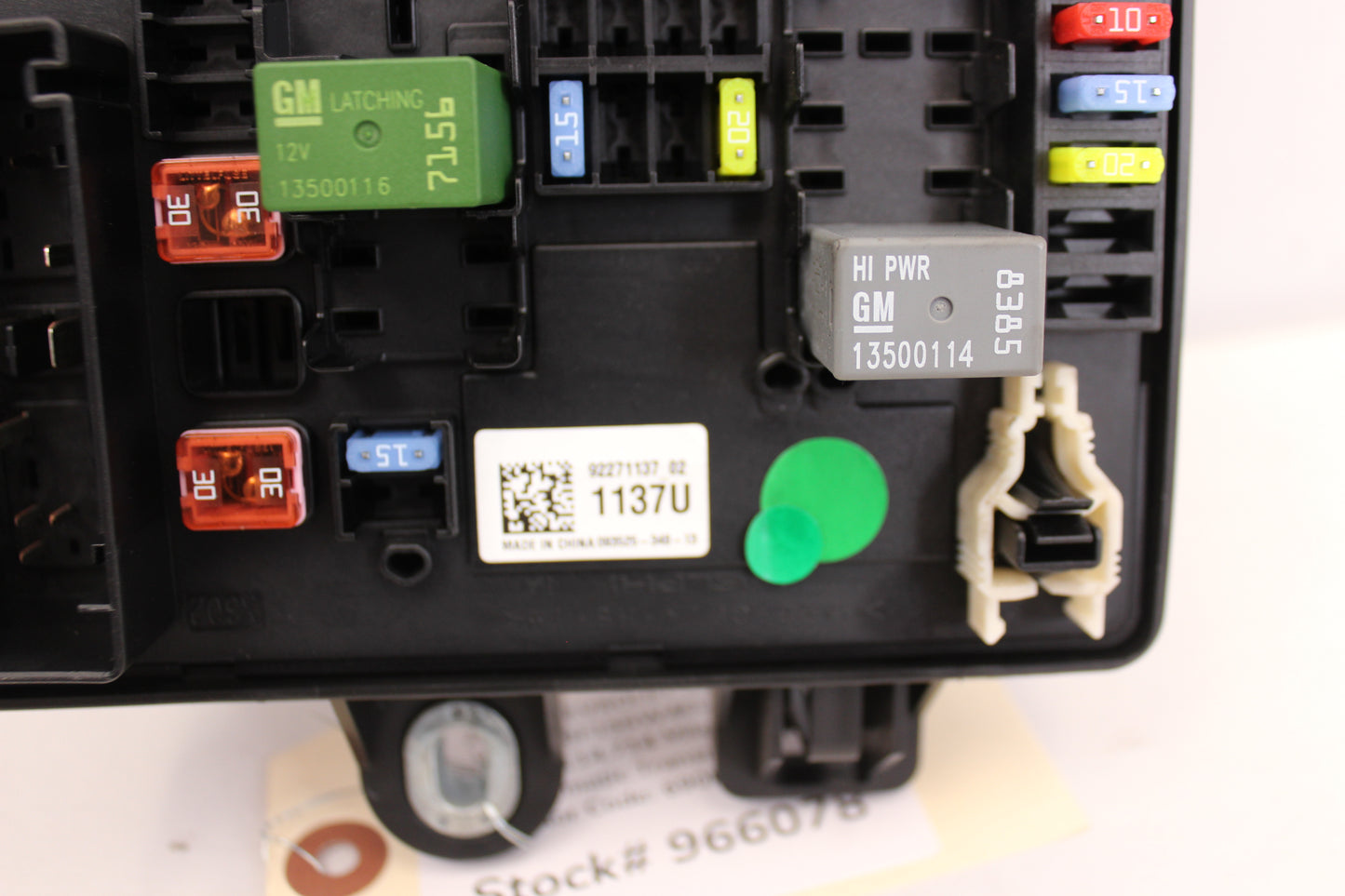 2014 Chevy SS Sedan Rear Fuse Box Relay 92271137 OEM