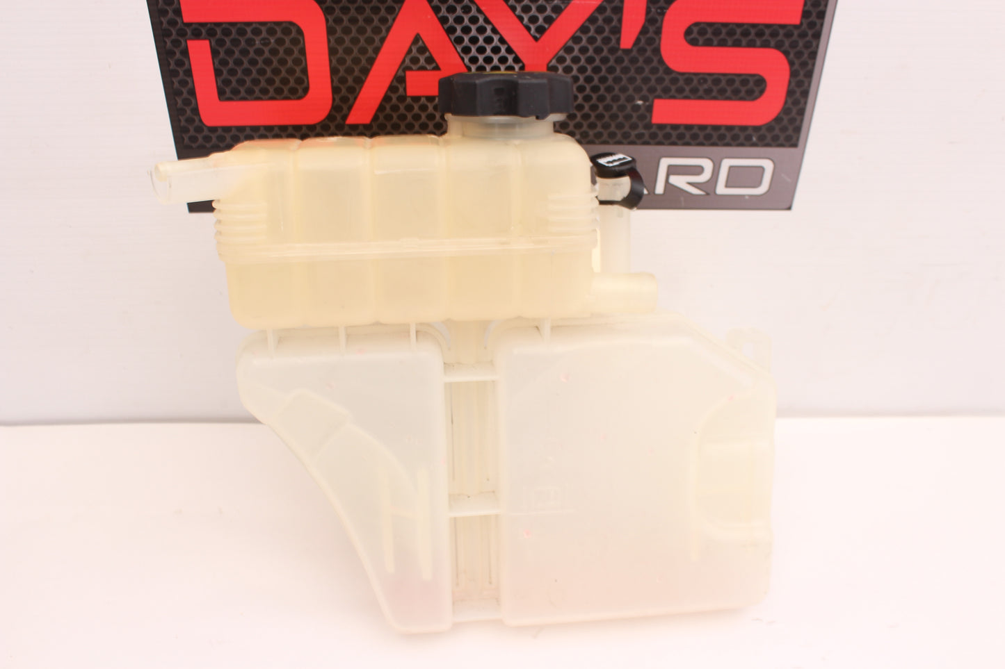 2018 Chevy Camaro ZL1 Coolant Recovery Reservoir Tank 22943113 OEM