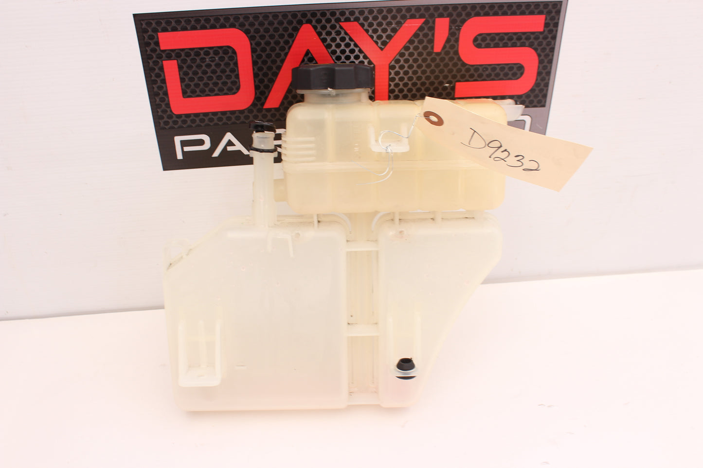 2018 Chevy Camaro ZL1 Coolant Recovery Reservoir Tank 22943113 OEM