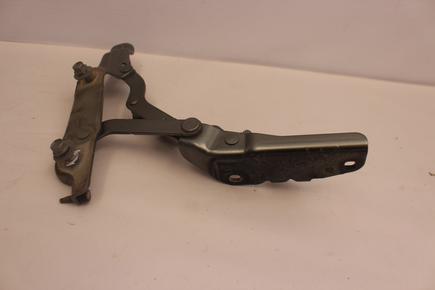 2015 Chevy SS Sedan Trunk Hinges RH & LH OEM
