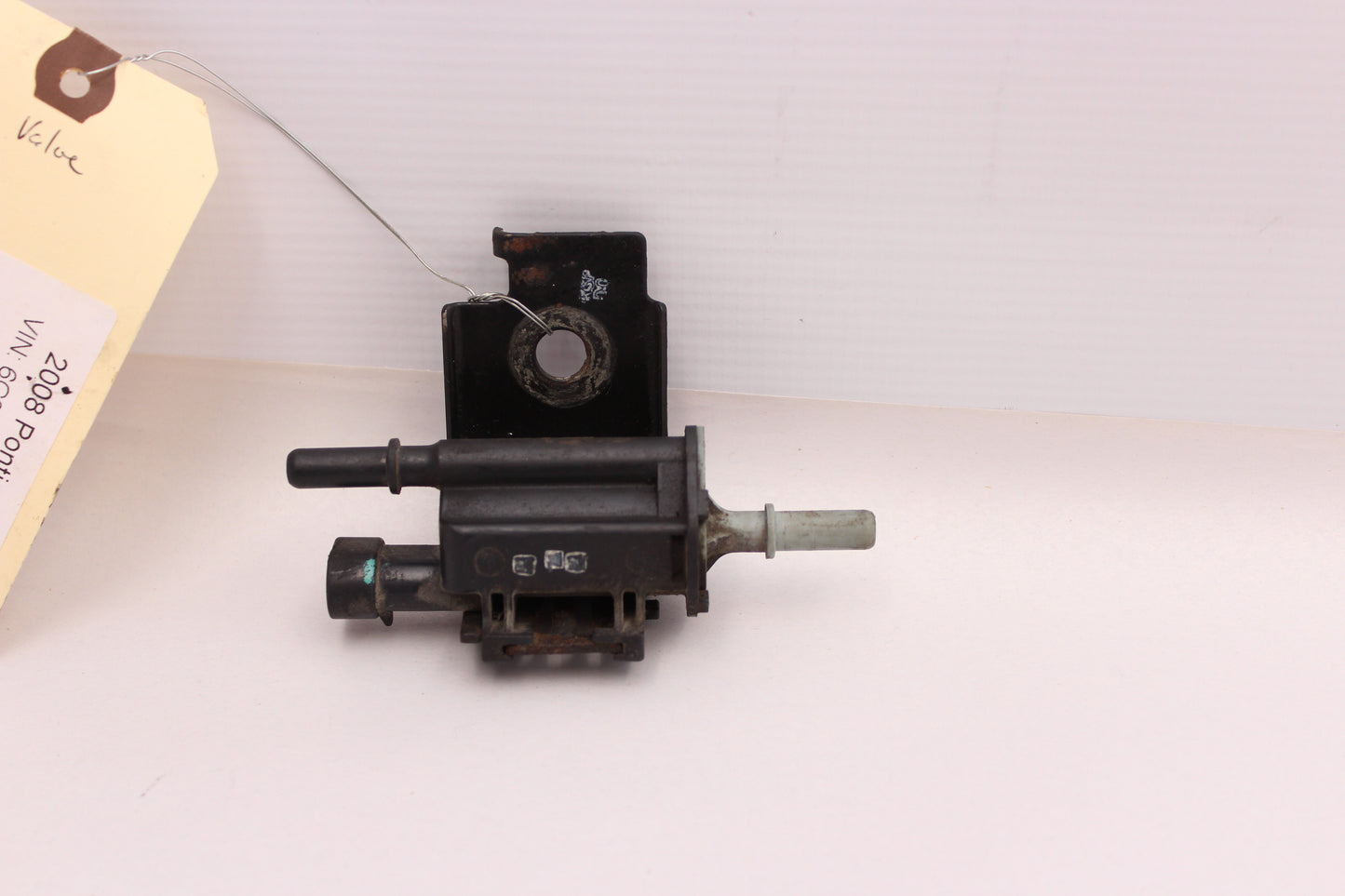 2008 Pontiac G8 GT Evap Valve OEM - Day's Parts Yard