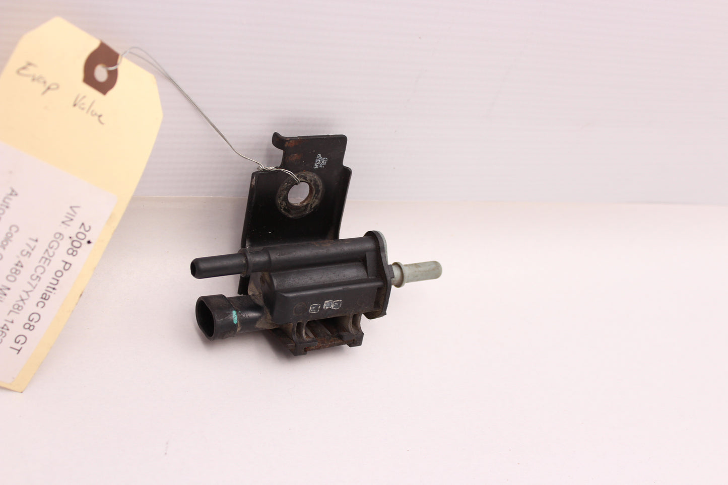 2008 Pontiac G8 GT Evap Valve OEM - Day's Parts Yard