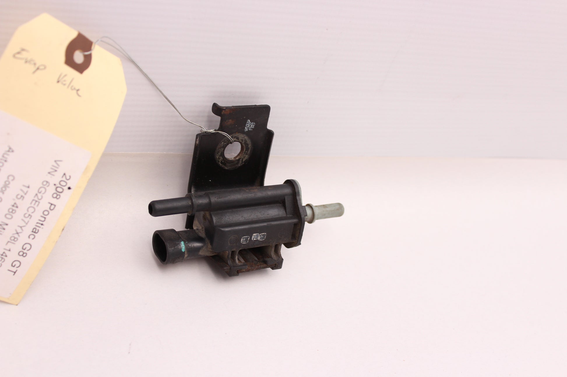 2008 Pontiac G8 GT Evap Valve OEM - Day's Parts Yard