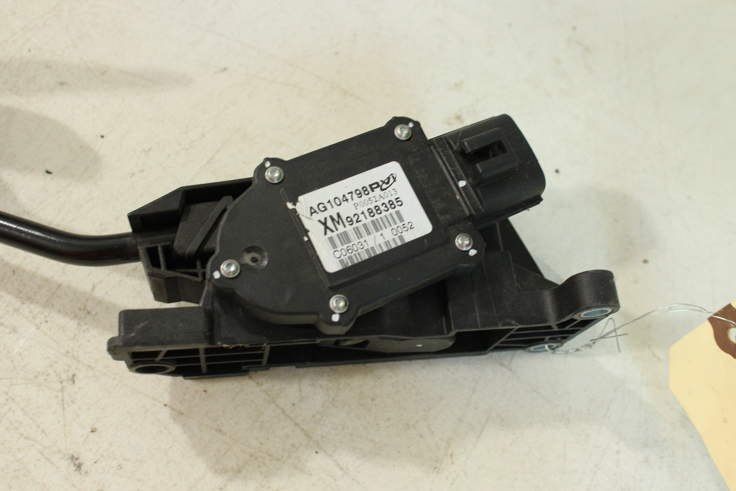 2006 Pontiac GTO Accelerator Gas Pedal 92188385 OEM - Day's Parts Yard