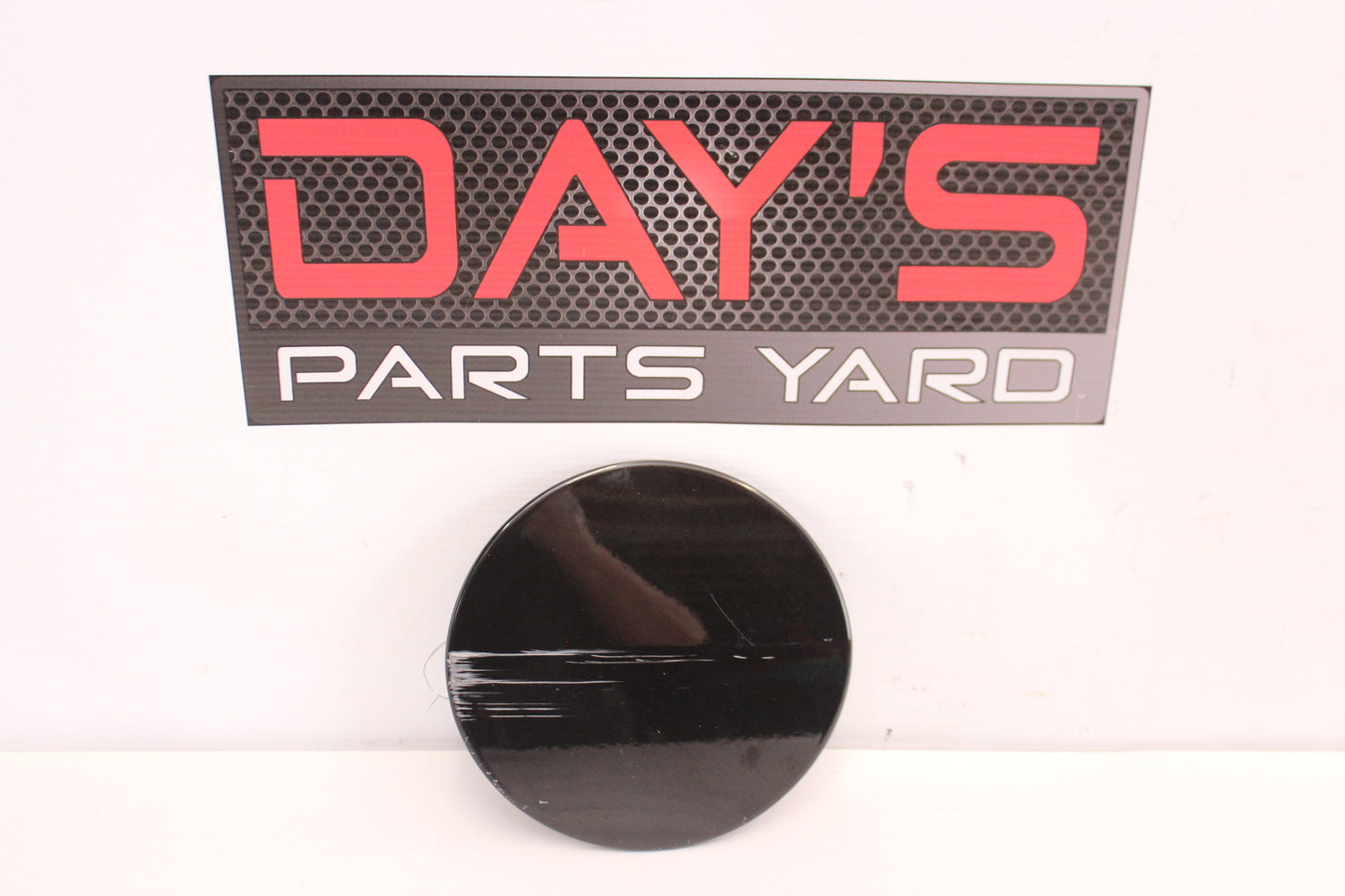 2014 Chevy SS Sedan Fuel Gas Door Cover Lid Black 92250707 OEM - Day's Parts Yard
