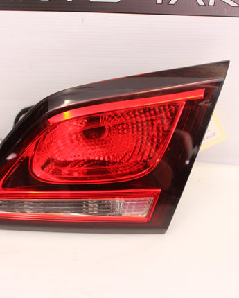 2014 Chevy SS Sedan RH Passenger Inner Tail Light Taillight 92270557 OEM