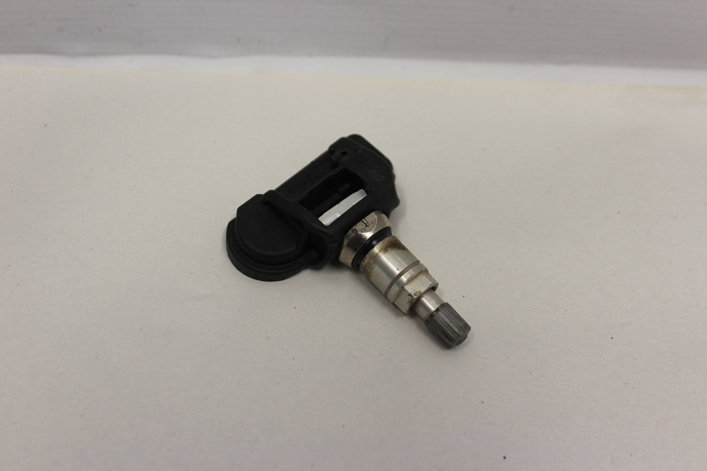 2015 Chevy SS Sedan Tire Pressure Sensor 13581559 OEM
