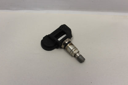 2015 Chevy SS Sedan Tire Pressure Sensor 13581559 OEM