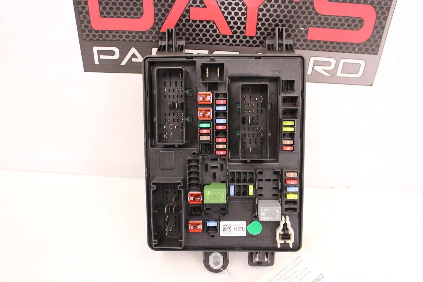 2014 Chevy SS Sedan Rear Fuse Box Relay 92271137 OEM