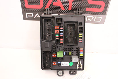 2014 Chevy SS Sedan Rear Fuse Box Relay 92271137 OEM